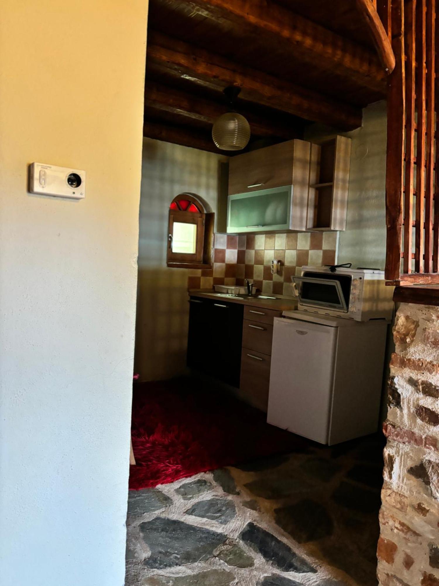 Iaspis Guesthouse Sidhirokhorion Ngoại thất bức ảnh